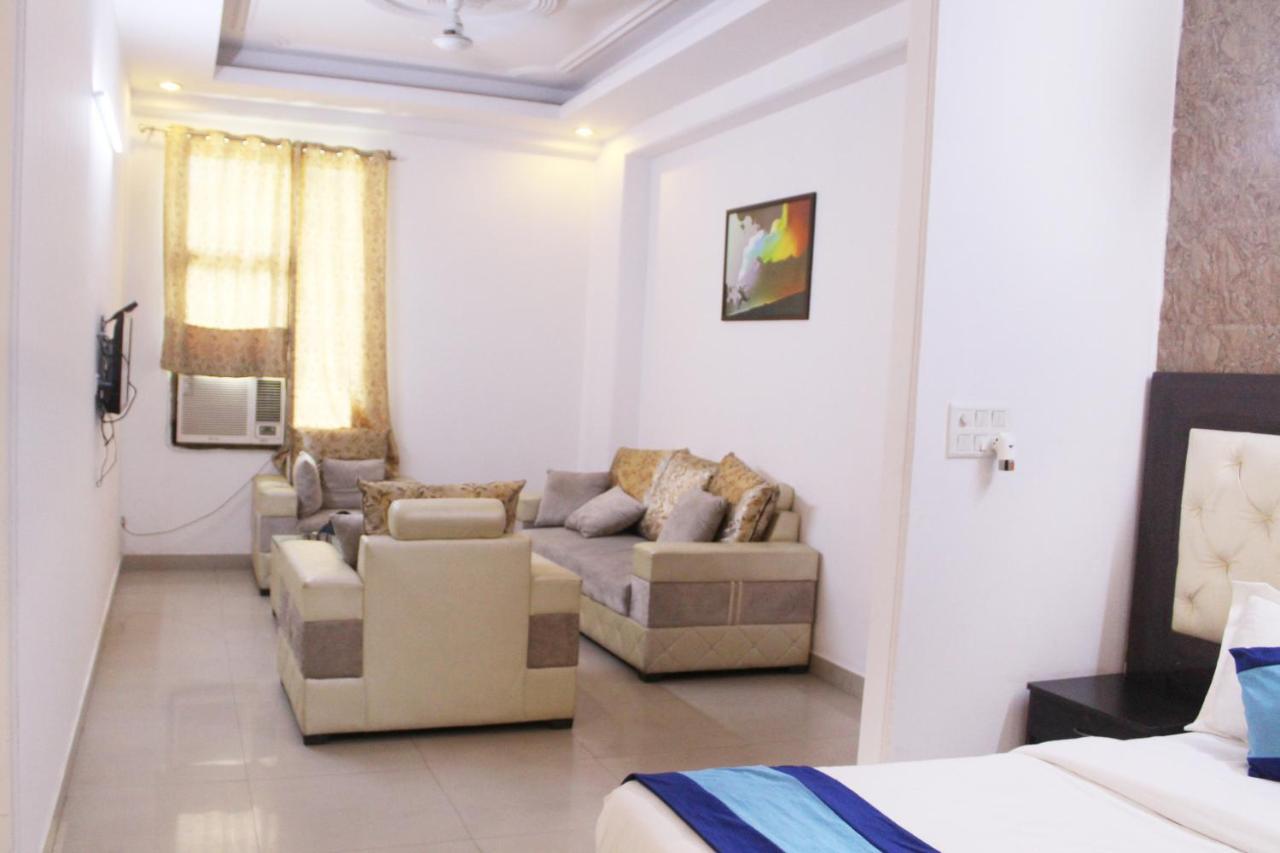 Hotel Trio Residency Near Noida City Center 외부 사진